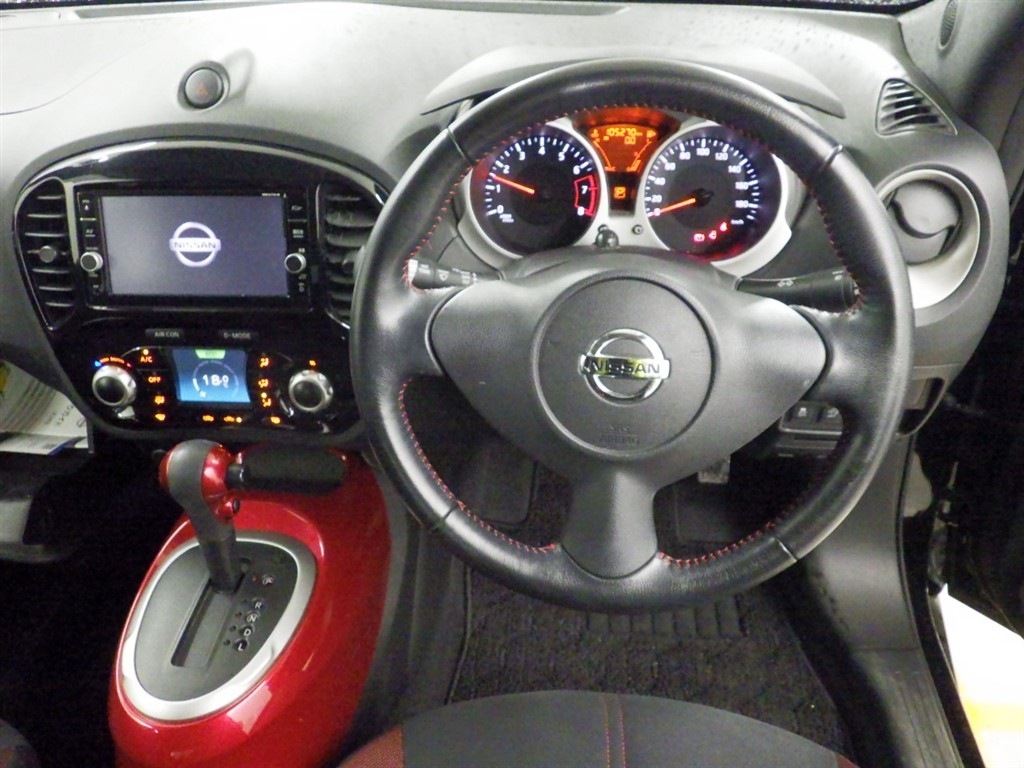 NISSAN JUKE