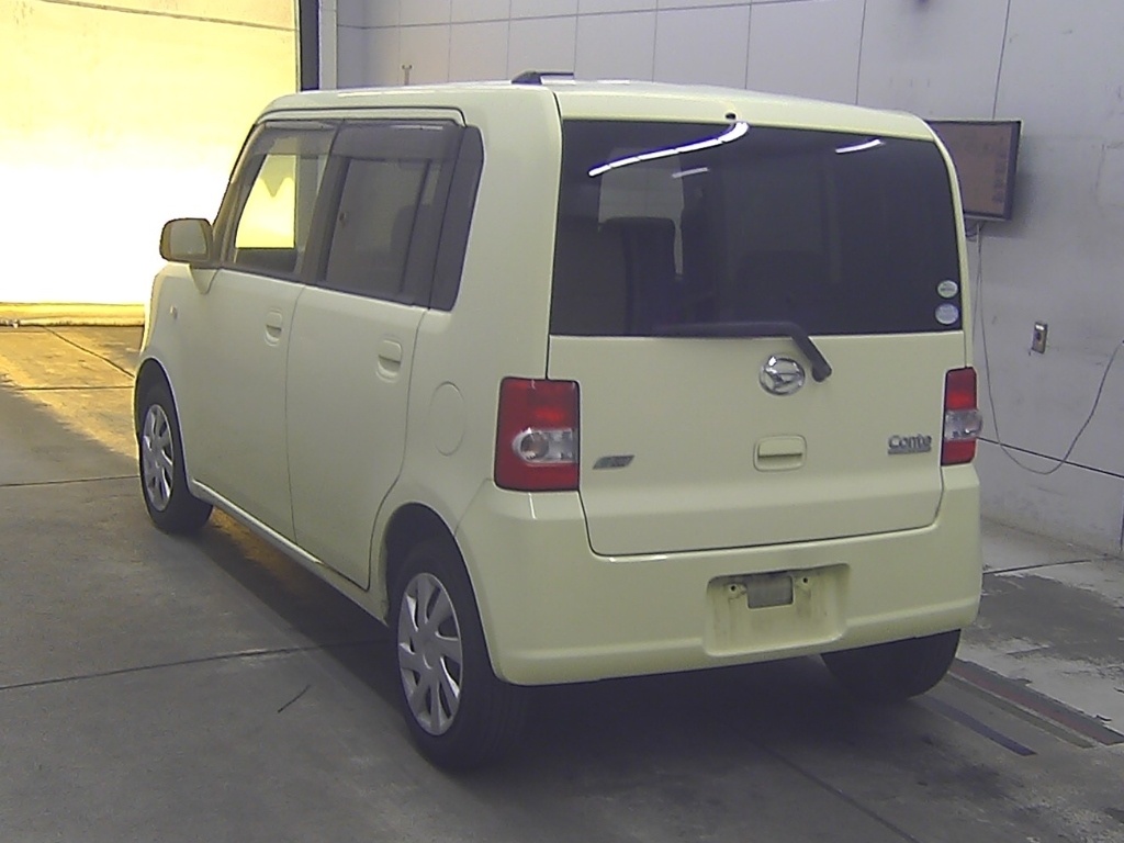 DAIHATSU MOVE CONTE