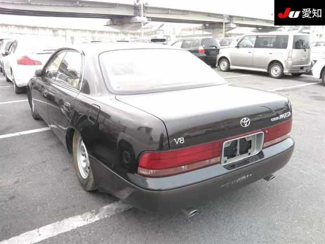 TOYOTA CROWN MAJESTA
