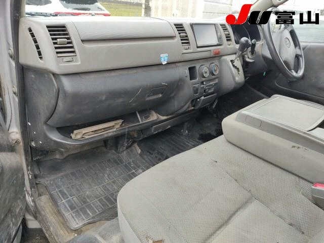TOYOTA REGIUS ACE