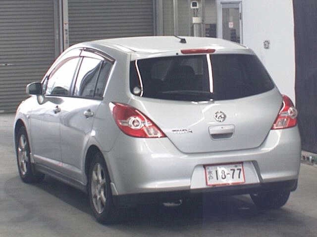 NISSAN TIIDA