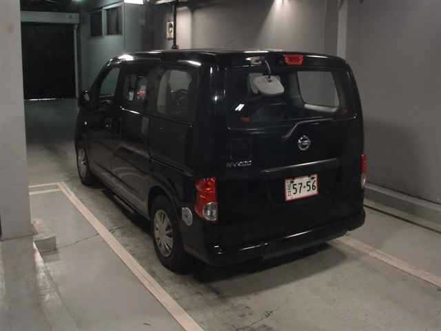 NISSAN NV200