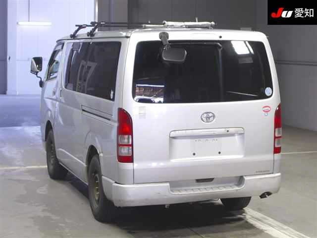 TOYOTA REGIUS ACE
