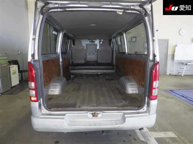 TOYOTA REGIUS ACE