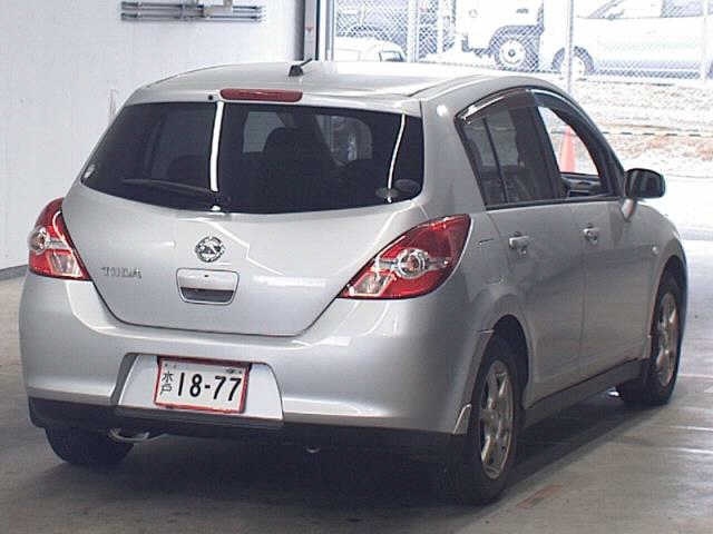 NISSAN TIIDA