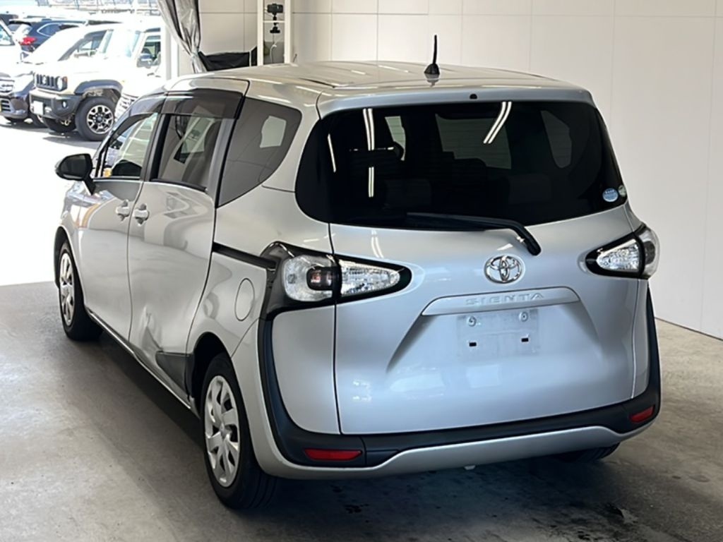 TOYOTA SIENTA