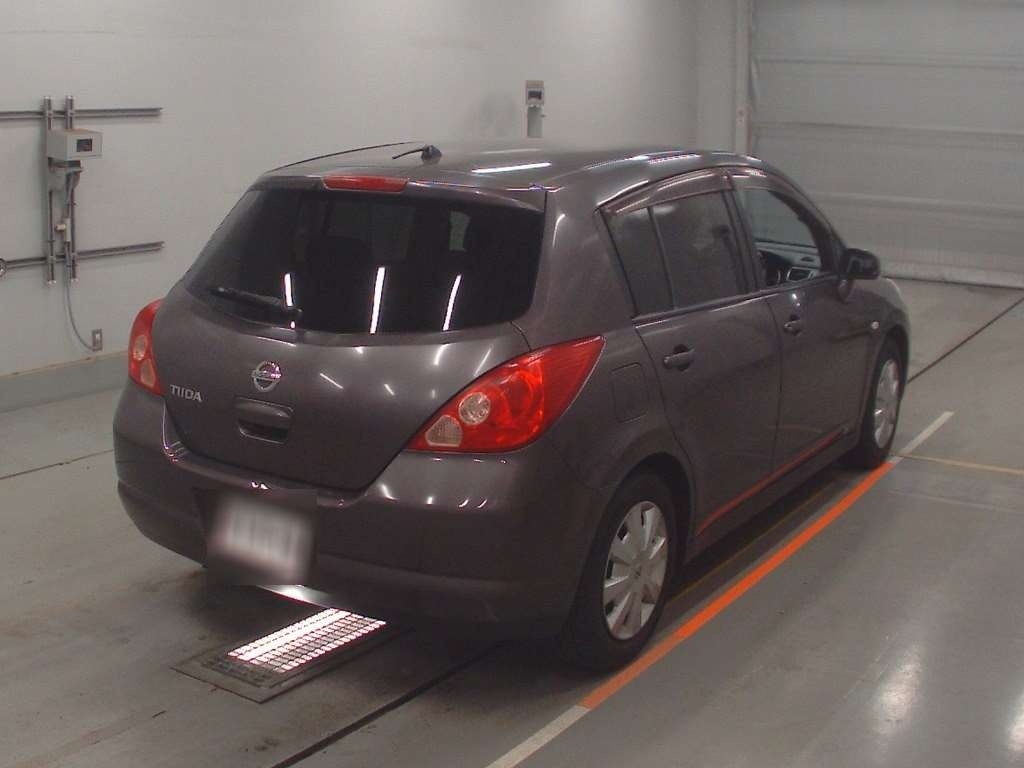 NISSAN TIIDA