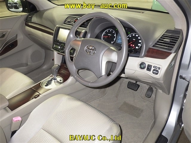 TOYOTA PREMIO