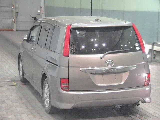 TOYOTA ISIS