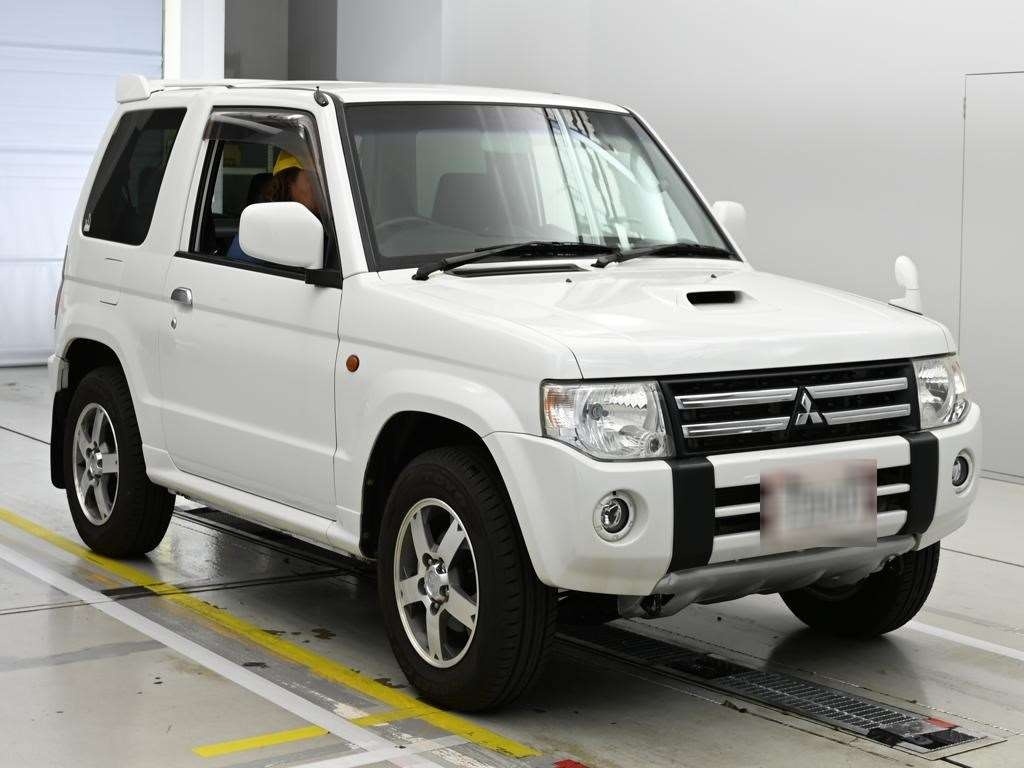 MITSUBISHI PAJERO MINI