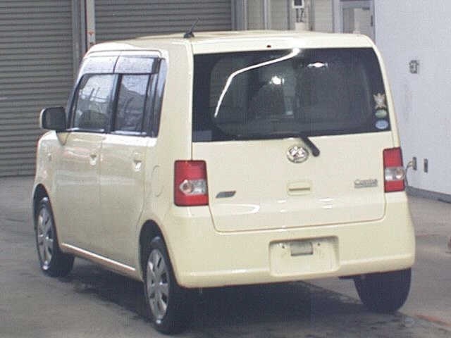 DAIHATSU MOVE CONTE