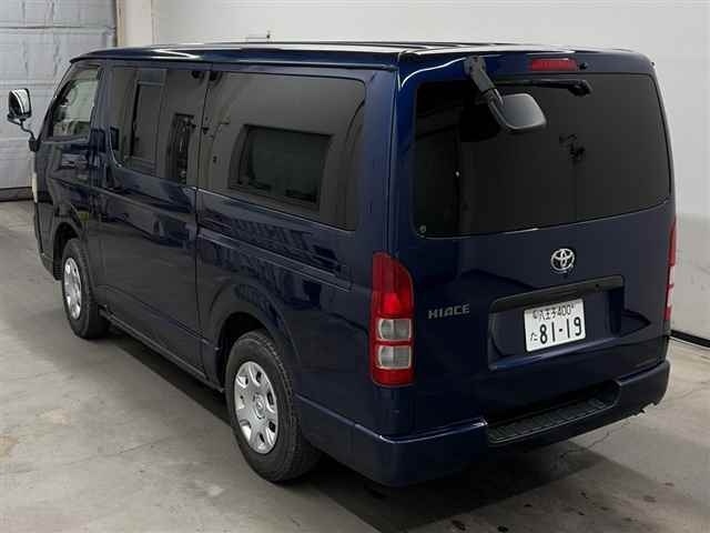 TOYOTA REGIUS ACE