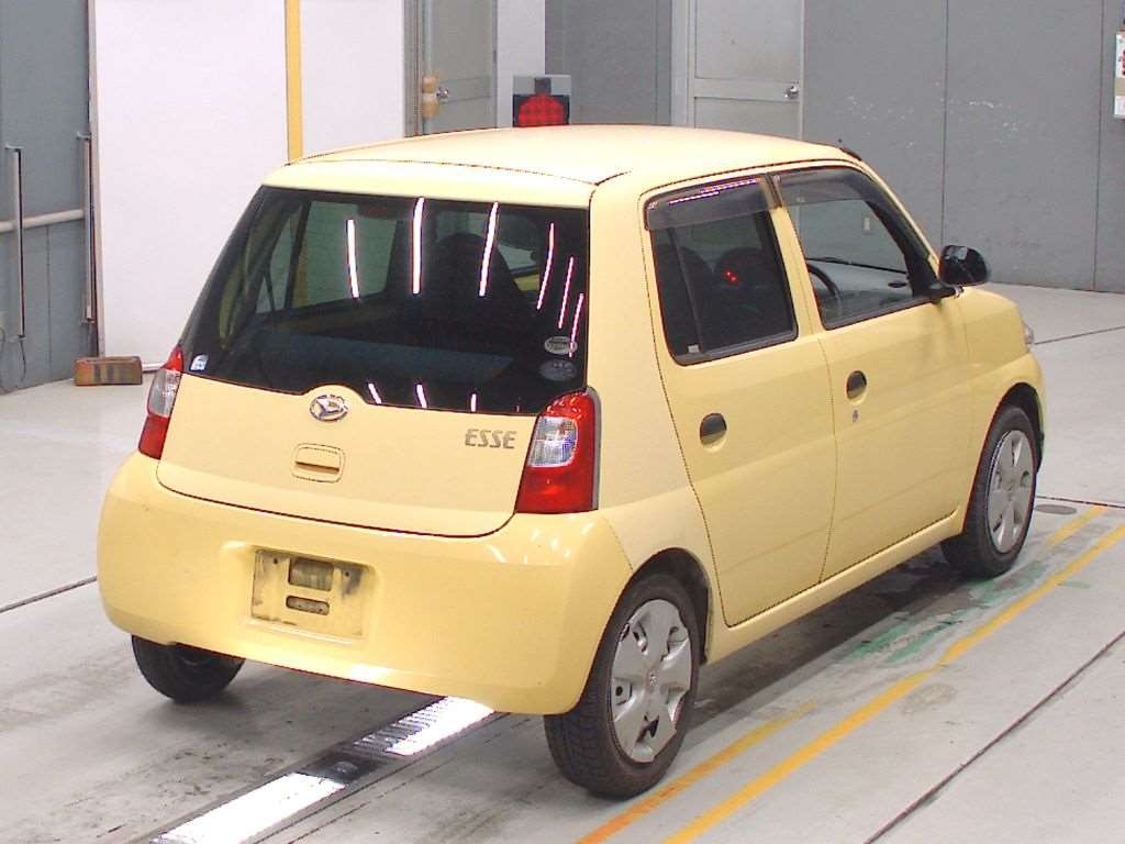 DAIHATSU ESSE