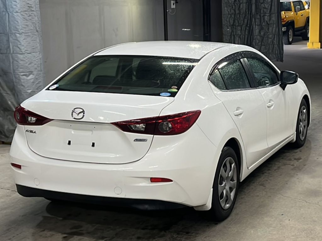 MAZDA AXELA
