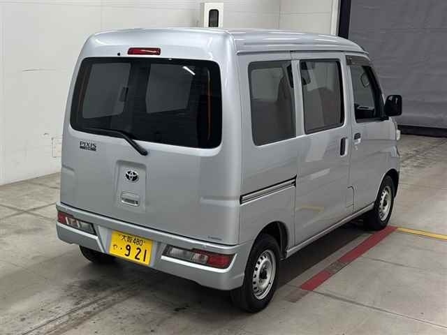 TOYOTA PIXIS VAN