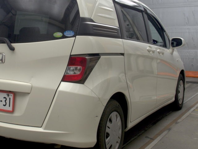 HONDA FREED SPIKE