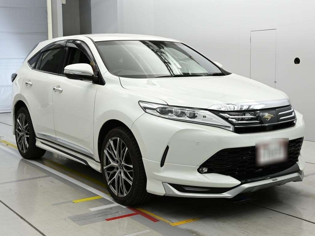 TOYOTA HARRIER