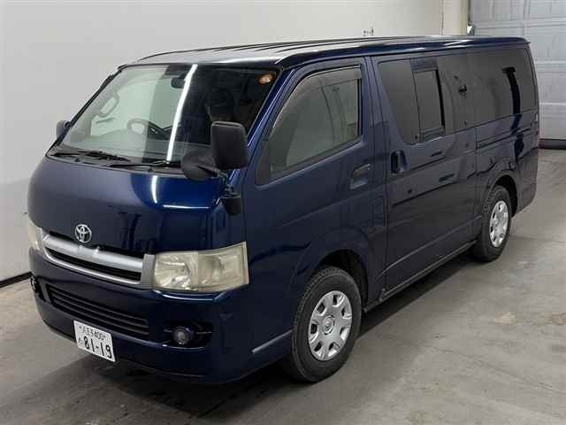 TOYOTA REGIUS ACE