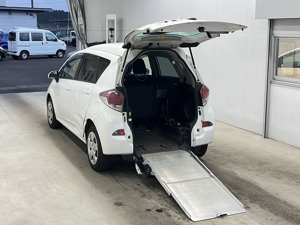 TOYOTA RACTIS