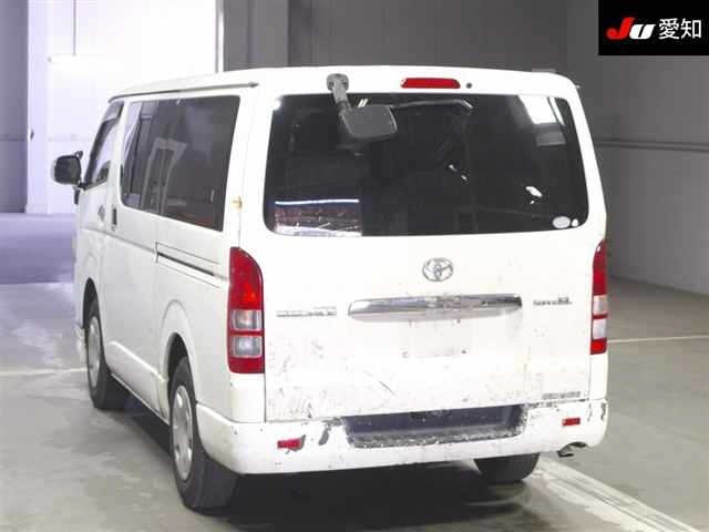 TOYOTA REGIUS ACE