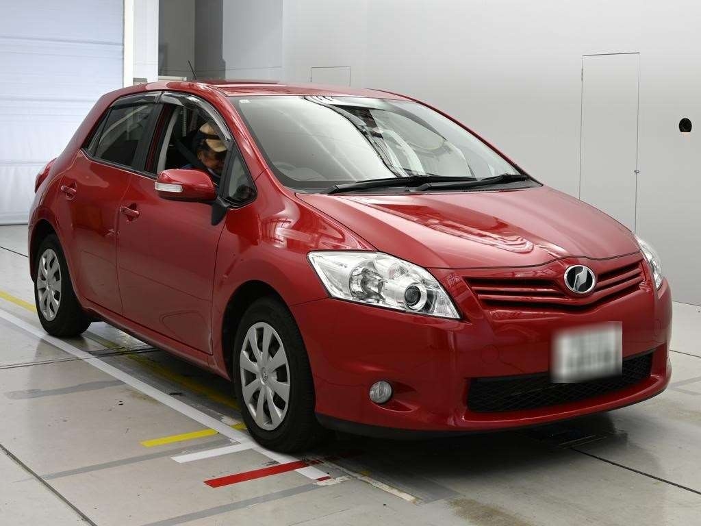 TOYOTA AURIS