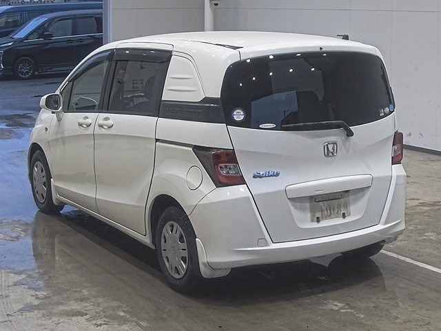 HONDA FREED SPIKE