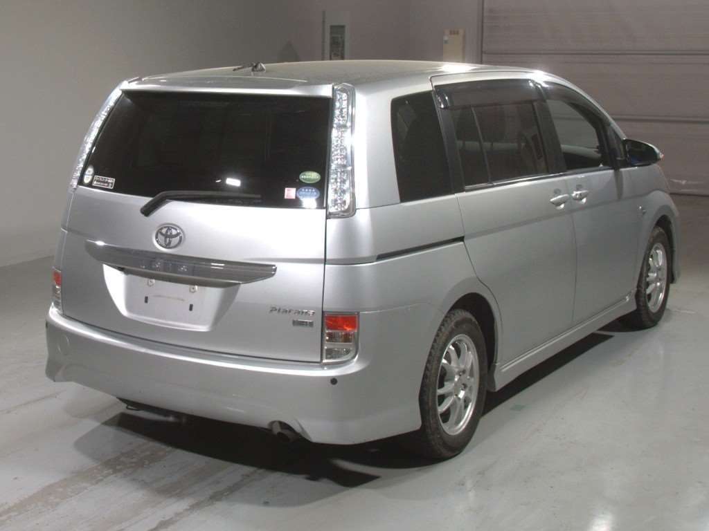TOYOTA ISIS