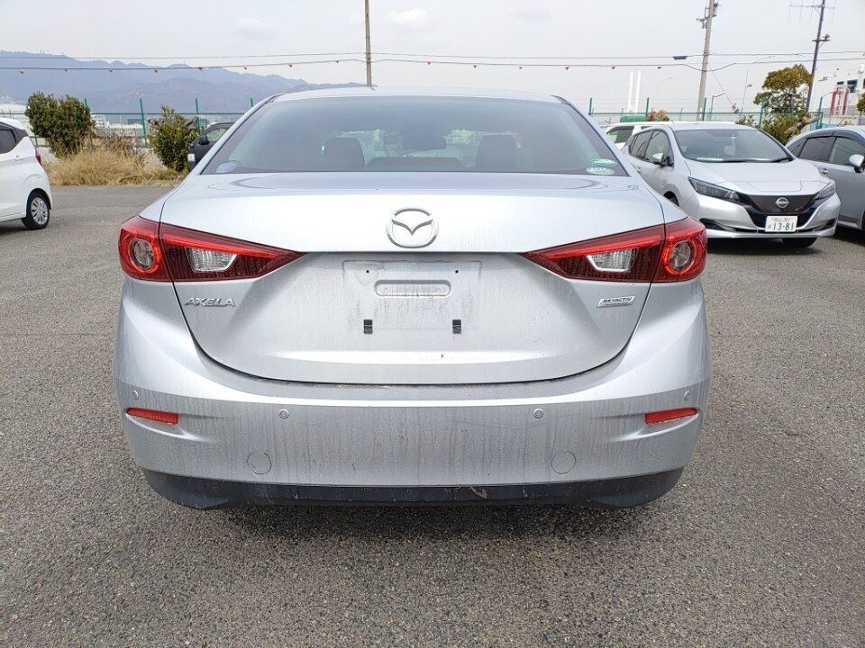 MAZDA AXELA