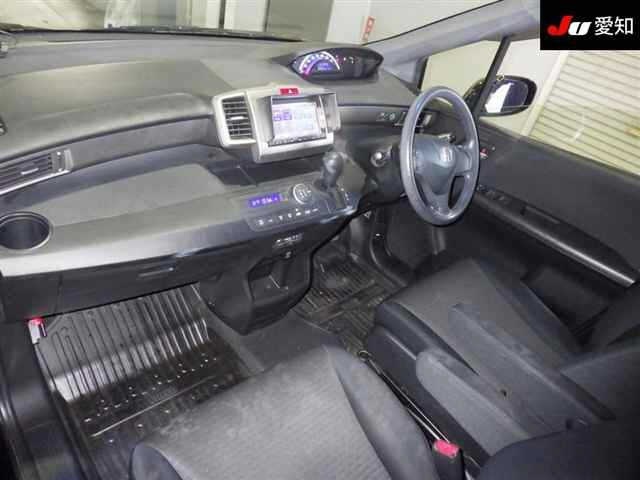 HONDA FREED SPIKE