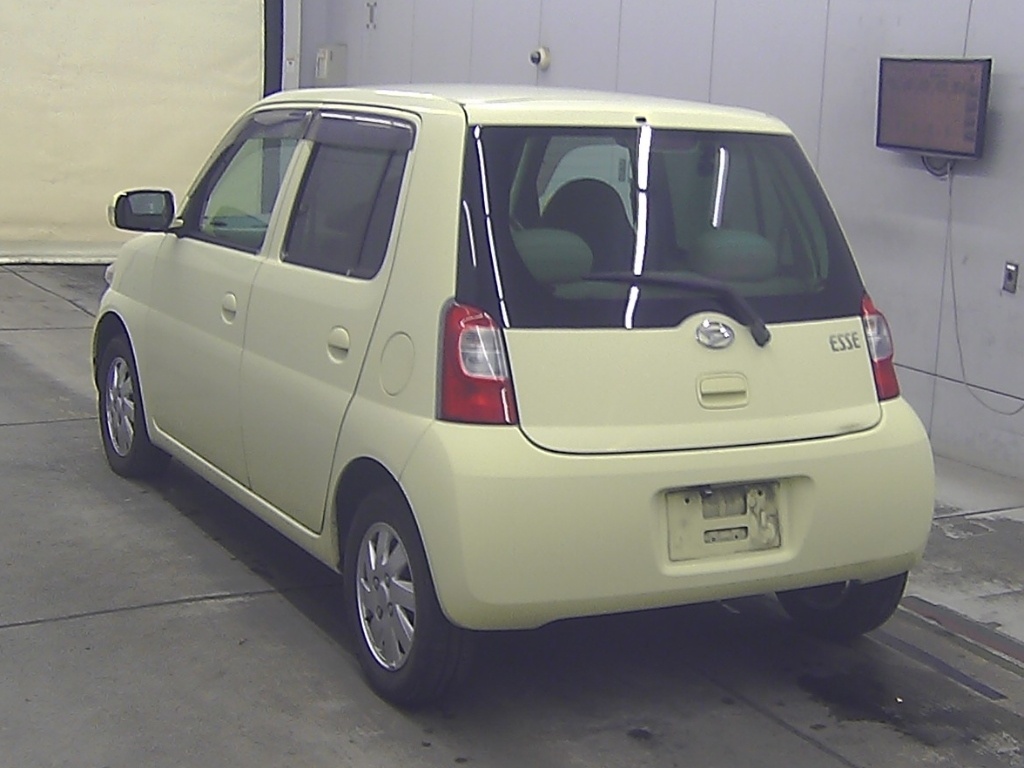 DAIHATSU ESSE