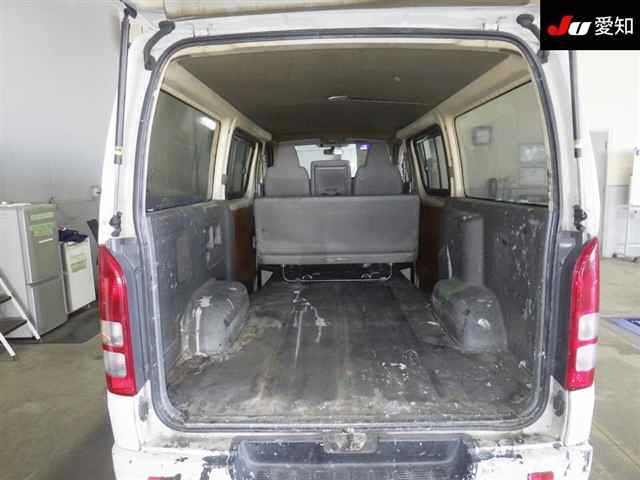 TOYOTA REGIUS ACE