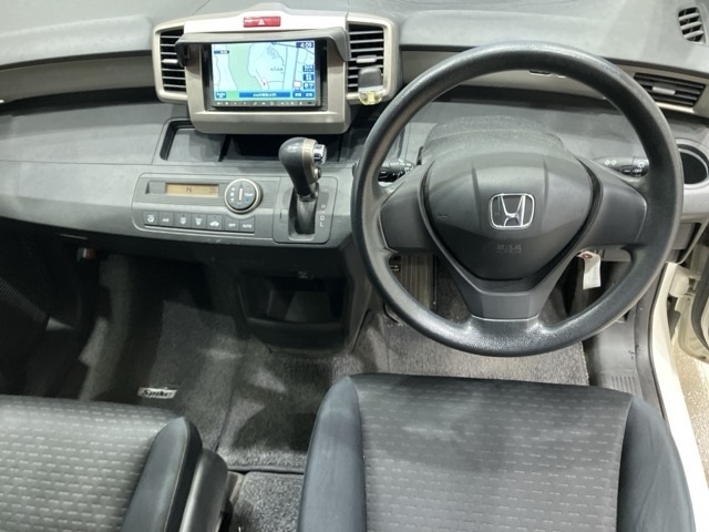 HONDA FREED SPIKE