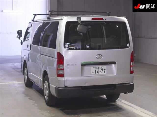 TOYOTA REGIUS ACE