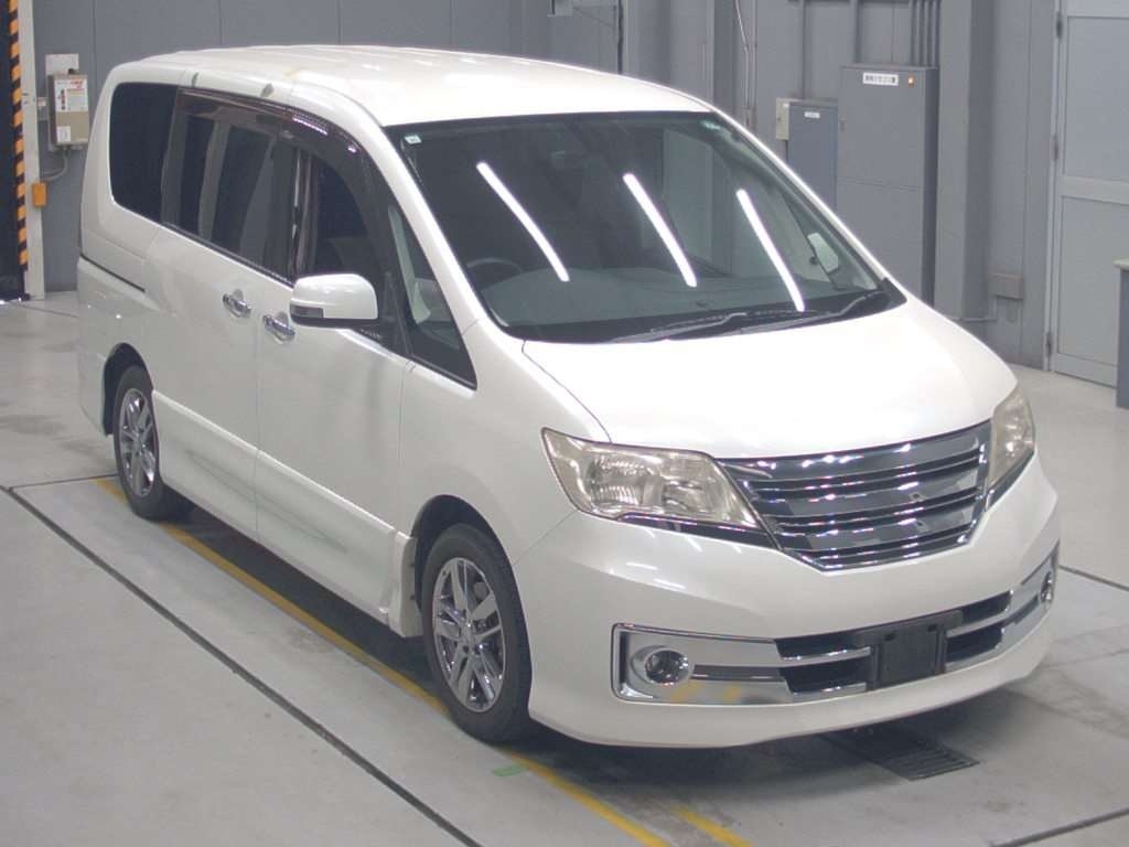 NISSAN SERENA