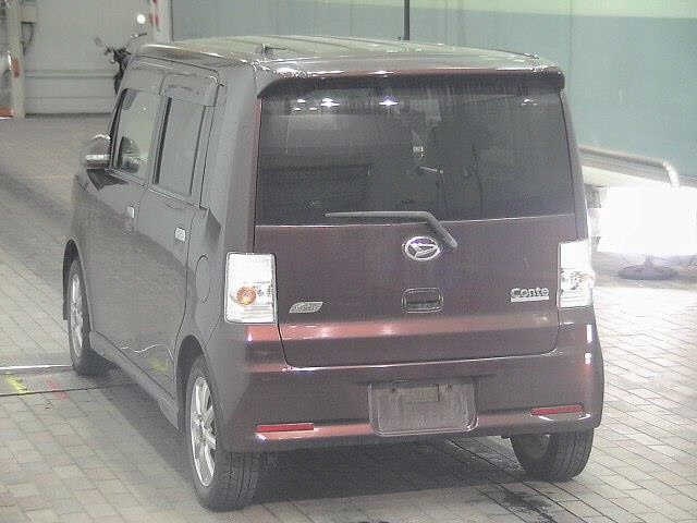 DAIHATSU MOVE CONTE