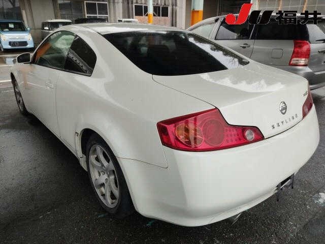 NISSAN SKYLINE