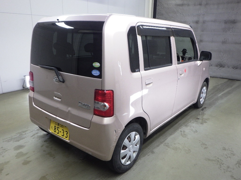 DAIHATSU MOVE CONTE