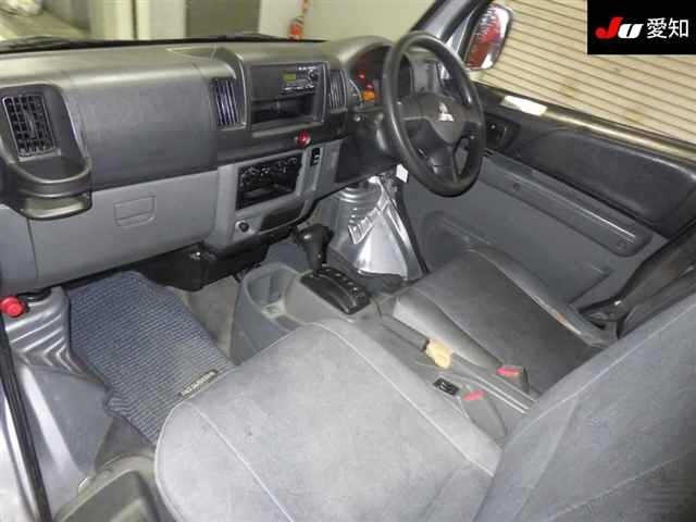 MITSUBISHI MINICAB