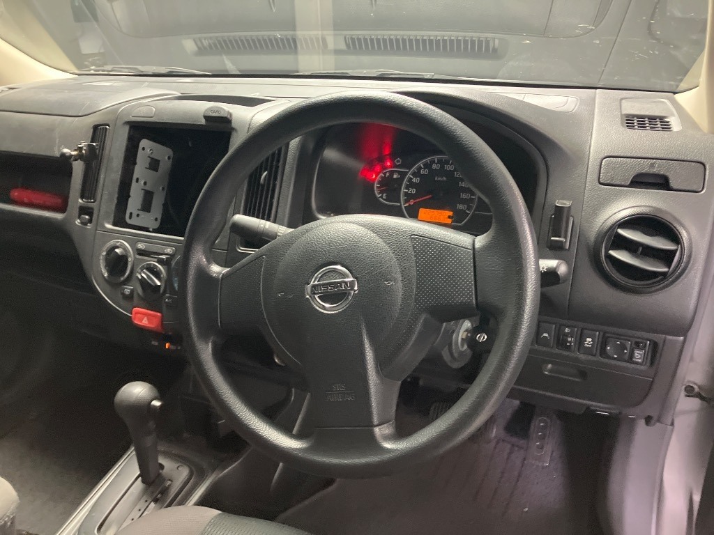 NISSAN AD