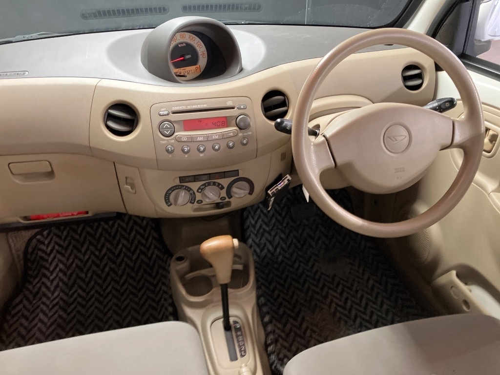 DAIHATSU ESSE