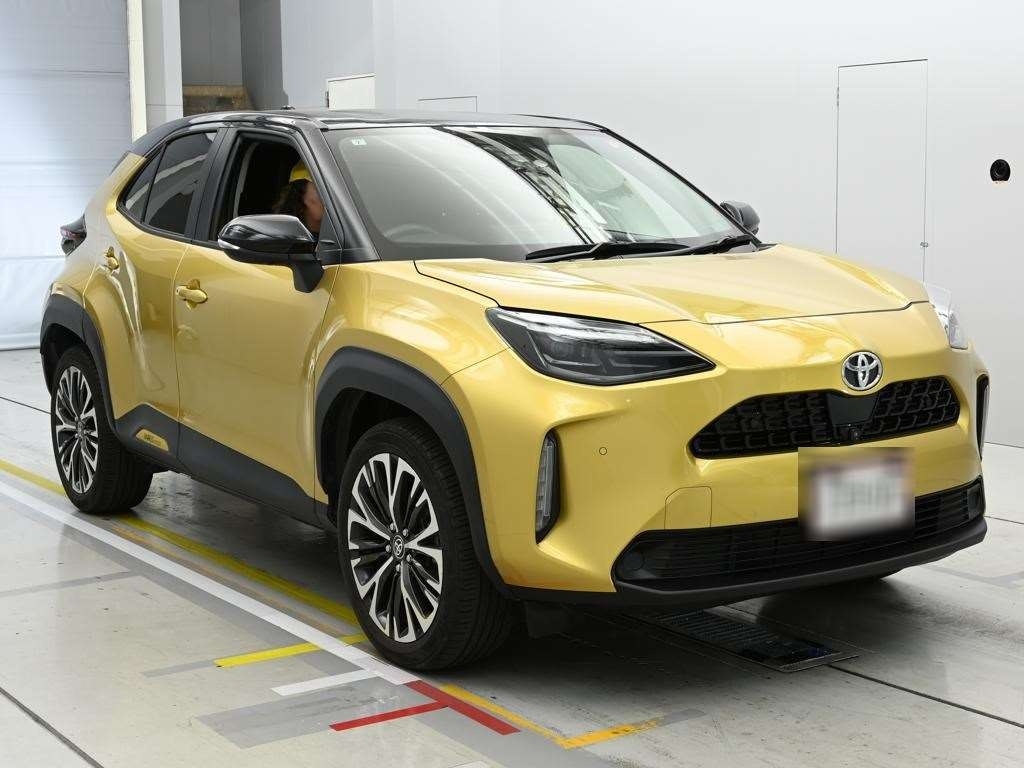 TOYOTA YARIS CROSS