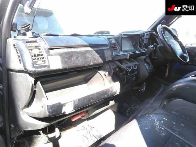 TOYOTA REGIUS ACE