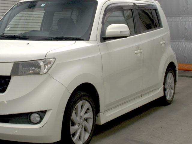 TOYOTA BB