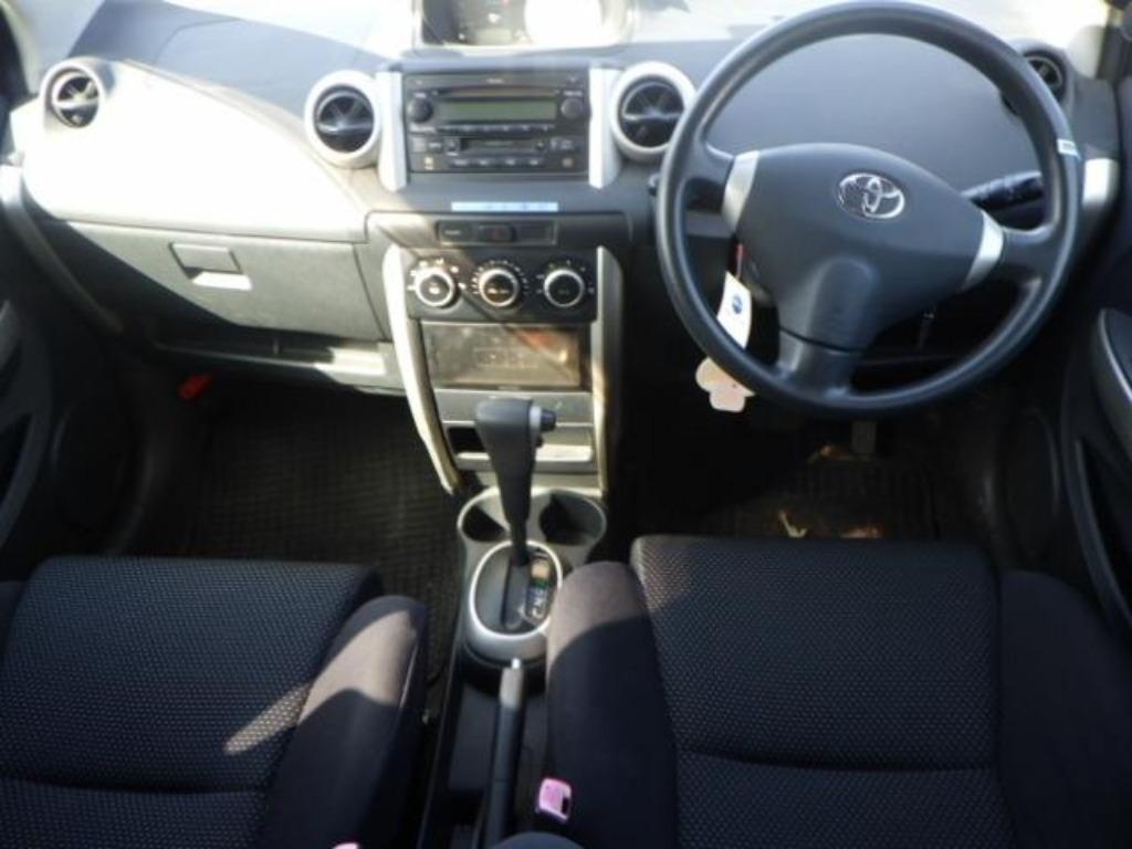 TOYOTA IST