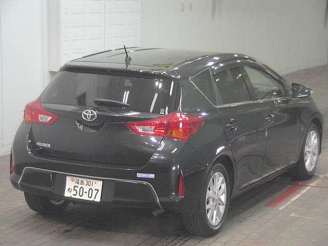 TOYOTA AURIS