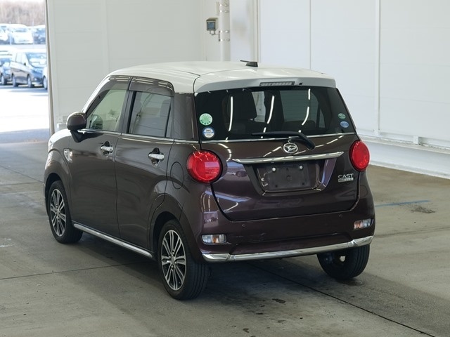 DAIHATSU CAST