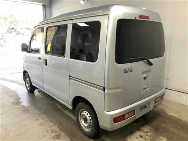 TOYOTA PIXIS VAN