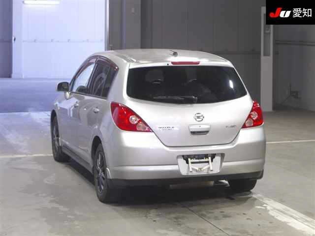 NISSAN TIIDA