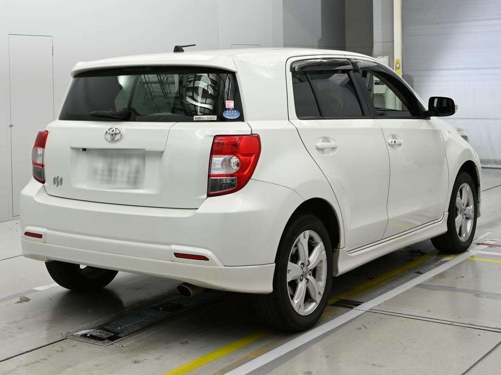 TOYOTA IST