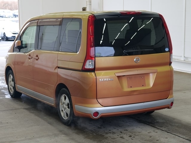 NISSAN SERENA